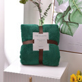 Manta de rejilla de piña de estilo japonés de otoño e invierno para el procesamiento personalizado de manta de color sólido de terciopelo Falai al por mayor de fábrica
