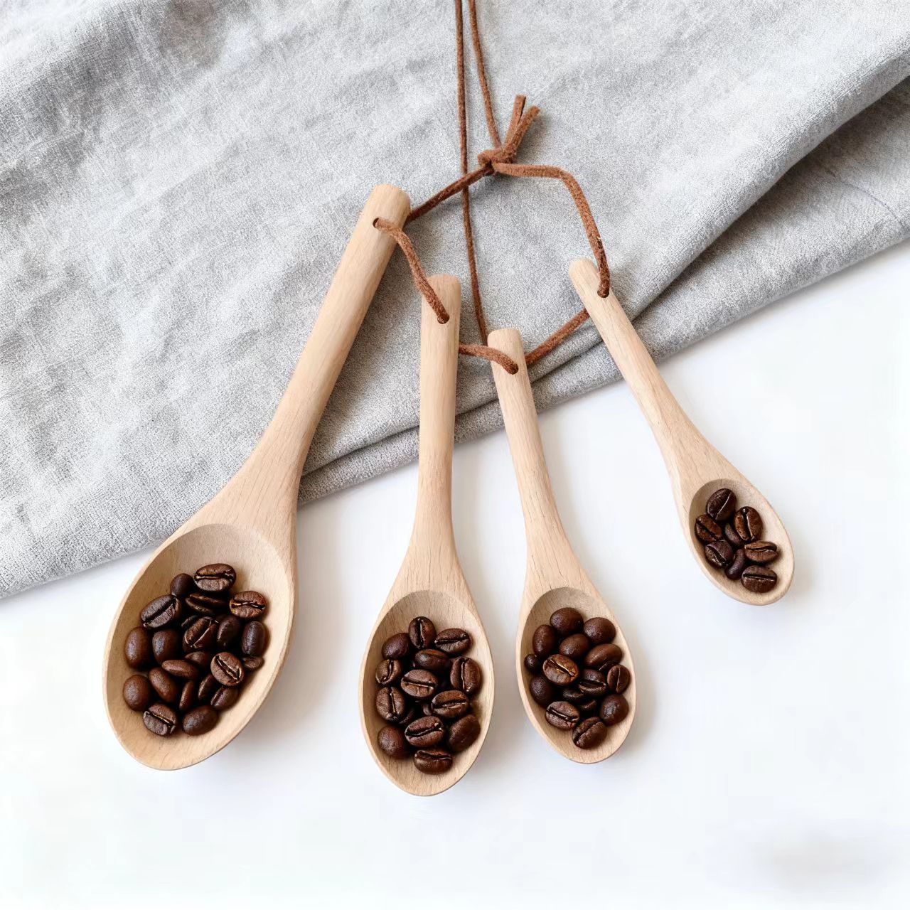 Set di misurini per caffè in legno di acacia stile giapponese_voghion.com
