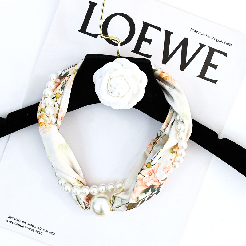 Nueva versión coreana de nicho de alto nivel de perlas hebilla de succión collar de perlas bufandas de seda versátil bufandas de seda