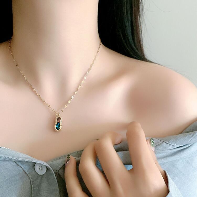 Wholesale Simple Style Water Droplets Crown Fish Tail Titanium Steel Zircon Pendant Necklace_colorza_5