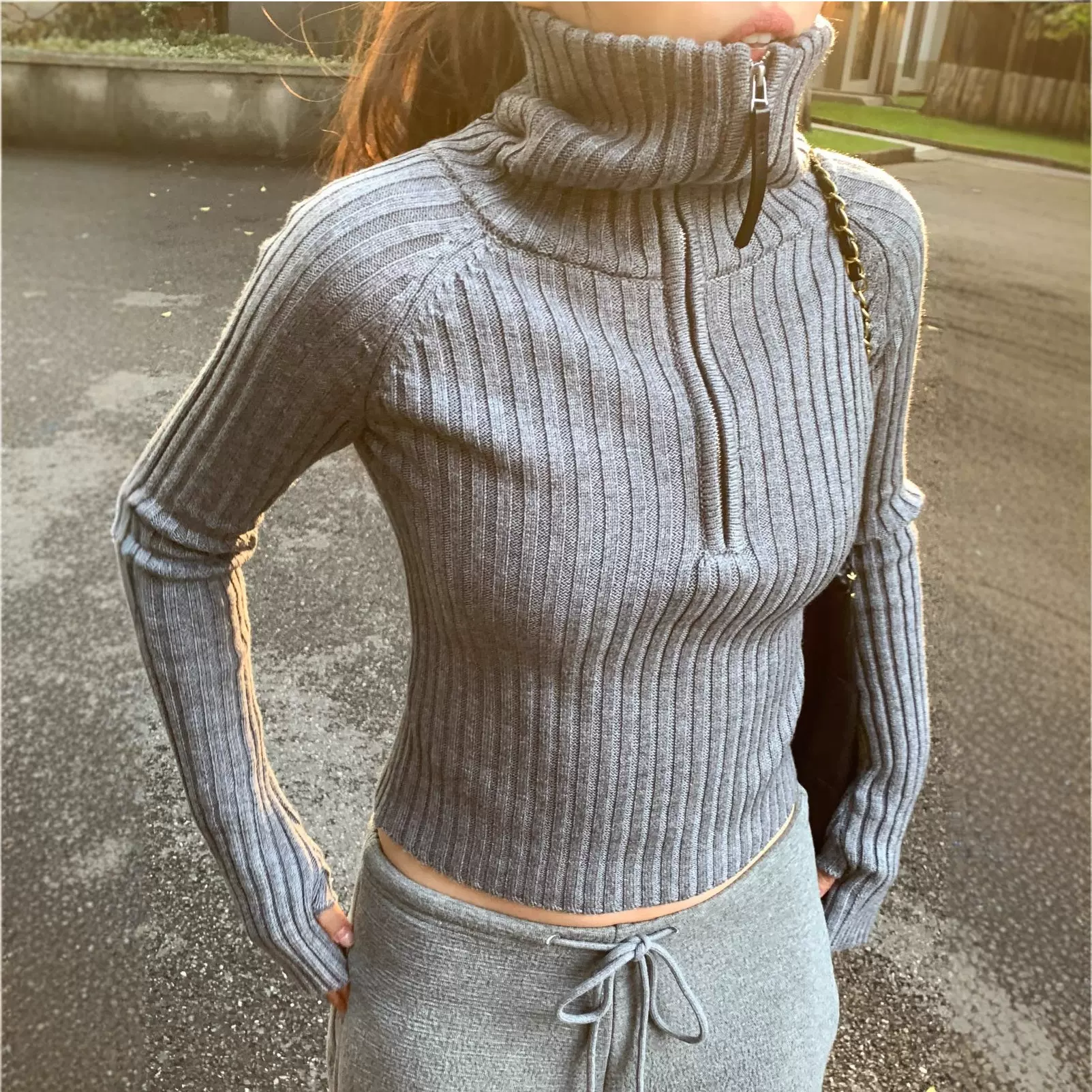 半开领立领拉链坑条纹毛衣女秋冬季修身短款掐腰长袖针织衫女3126