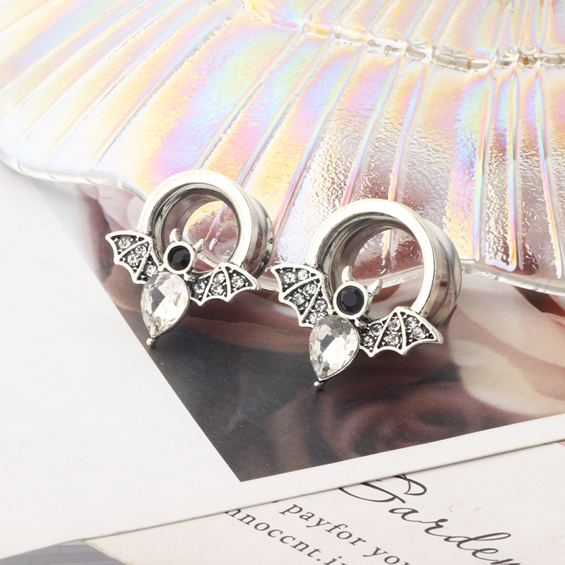 Labret piercing jewelry detail image