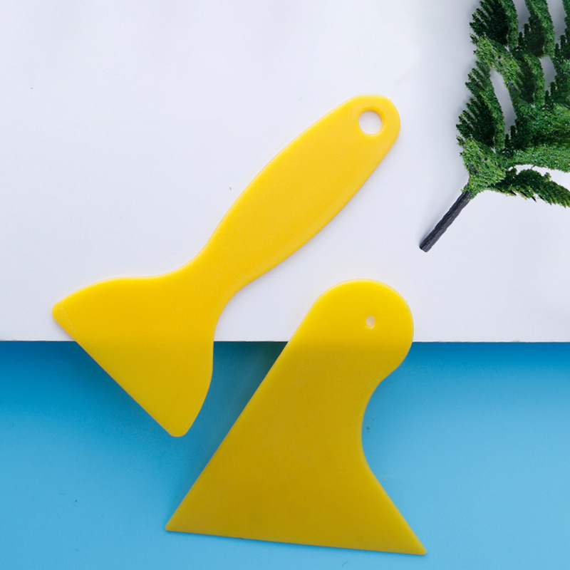 Small yellow shovel hard scraper tool mobile phone car film triangle scraper thickened plastic small scraper sticker anti-warping edge
