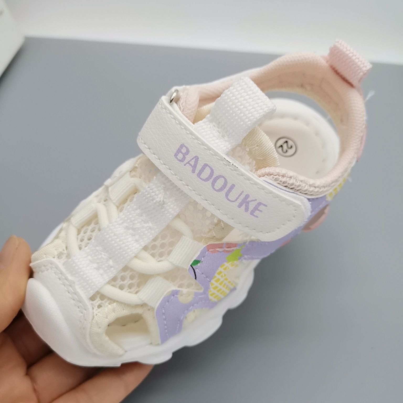 Sandalias de punta cerrada para niños Bacoduo 2026, nuevas, antideslizantes, con suela suave, de secado rápido, para verano, deportivas, para la playa.