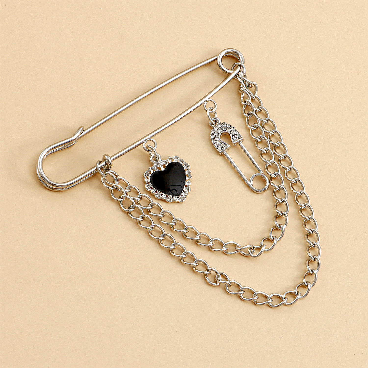 Broche con cadena de borlas en forma de corazón para cárdigan y chal_voghion.com