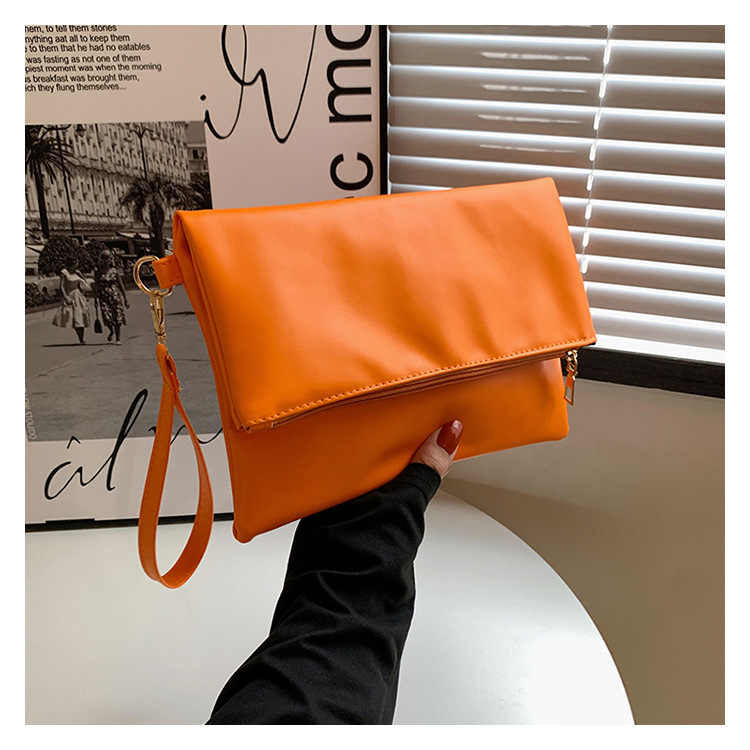 Women's Small All Seasons Pu Leather Solid Color Fashion Square Magnetic Buckle Clutch Bag display picture 20