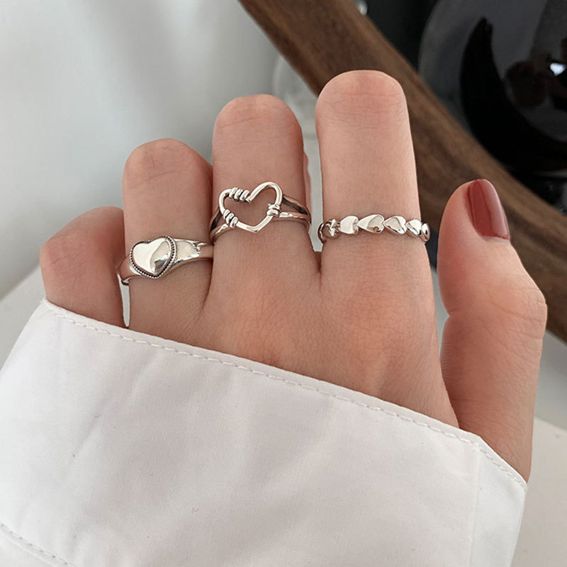 Nihaojewelry Retro Hollow Heart Chain Copper Opening Ring Wholesale Jewelry display picture 2