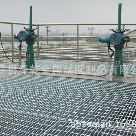 泽乾钢格板厂家生产的优质钢格板 经久耐用格栅板 抗腐蚀钢格栅板