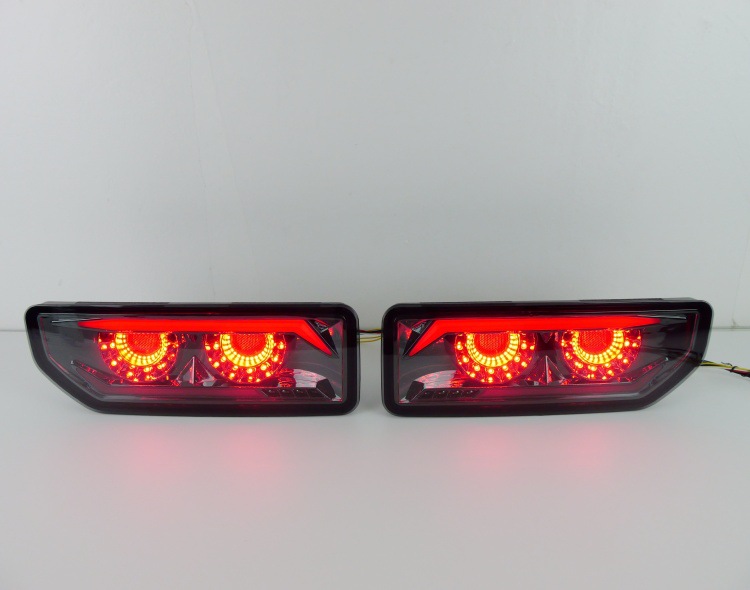Suitable for Suzuki 19-24 Jimny Rear Bumper Light Brake Light Flowing Water Turn Signal Tail Light