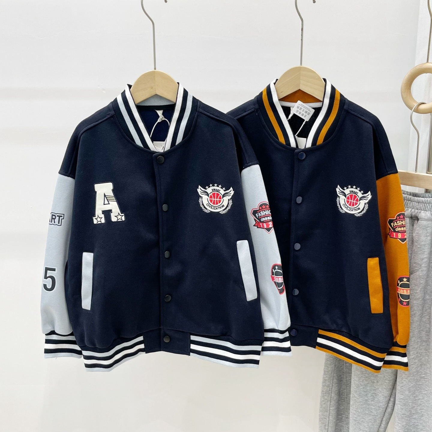 [Free shipping from Qingdao cloud warehouse] Autumn American college style baseball jacket 081927
