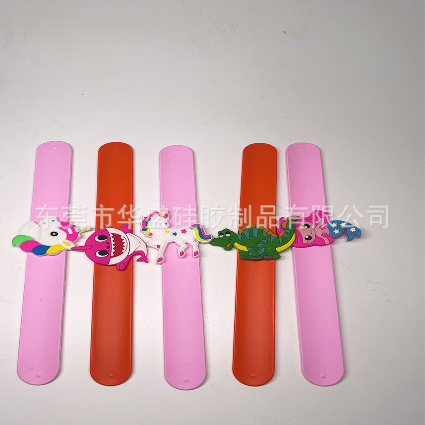Cartoon Pvc Silicone Doll Slap Bracelet Children's Silicone Wristband Toy Custom-Made with Pictures and Samples, Glowing in the Dark