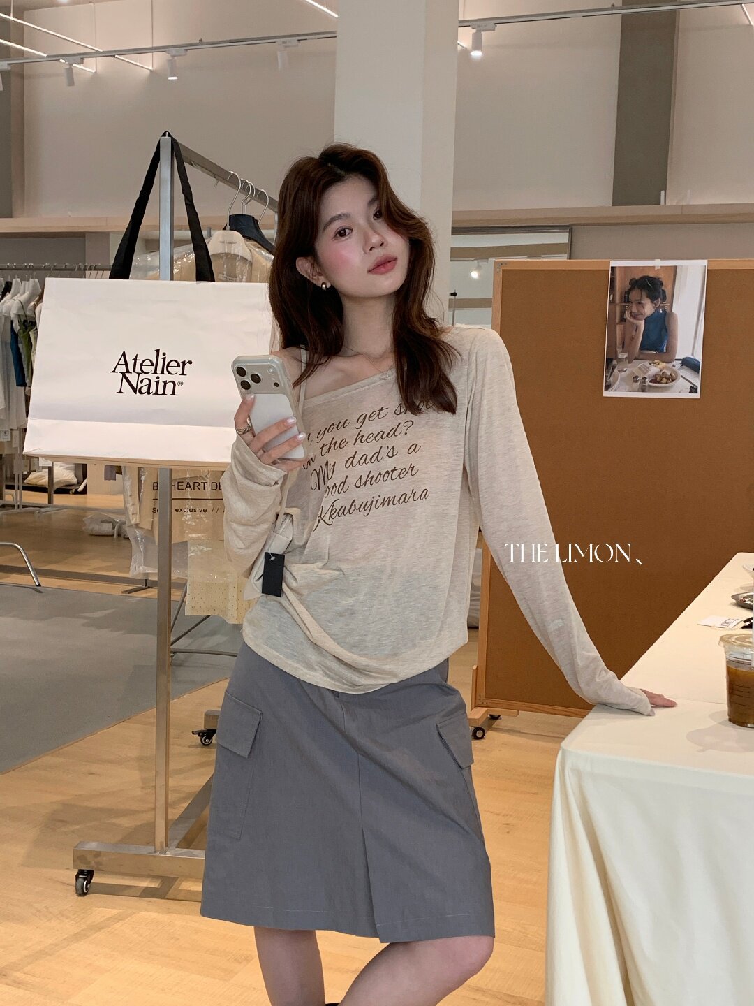 Áo thun nữ tay dài cổ tròn in chữ, phong cách Hàn Quốc, chất liệu cotton thoáng mát — màu đen, màu trắng, màu xám, màu vàng chi tiết 31