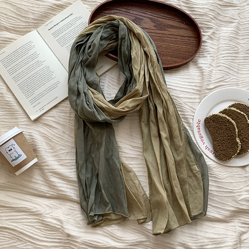 Pañuelo en la cabeza bufanda a juego de color de algodón puro primavera y verano nuevo estilo retro todo-fósforo bufanda de seda para damas bufanda plisada chal de punto al por mayor