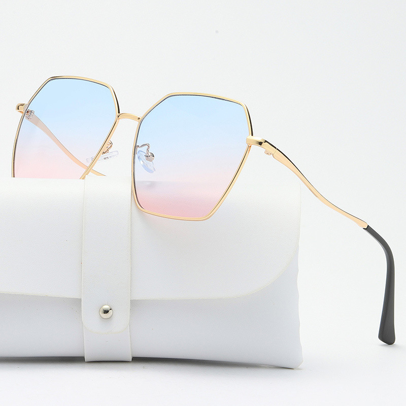 fashionable high-end sunglasses