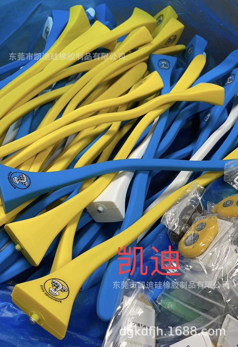 工厂直销抖音多功能车载手机导航硅胶 桌面支架 监控支架 自拍杆