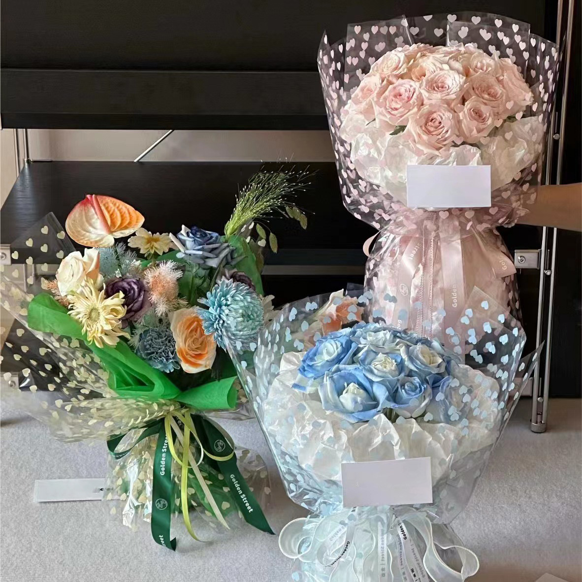 花派对工厂批发鲜花包装纸爱心印花透明花束包花纸花店鲜花打包纸