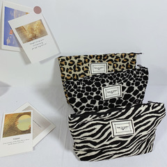 Japanese and Korean leopard print spotted striped makeup bag storage bag travel portable coin phone key lightweight hand-held bag