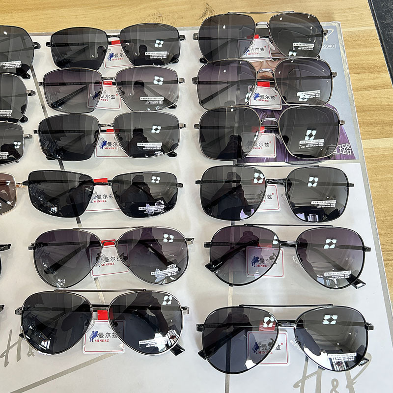 New high-resolution polarized sunglasses, fashionable square frame, personalized dual-beam sunglasses, everyday driving, classic retro frog sunglasses