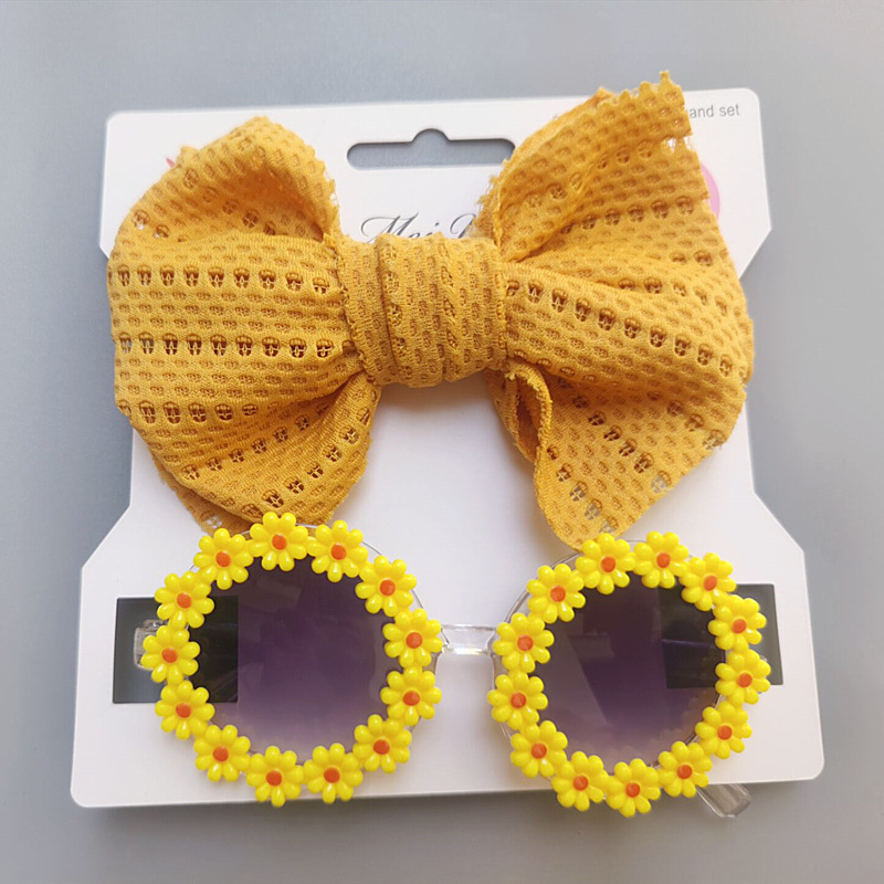 Cute Solid Color Bow Knot Plastic Cloth Handmade Hair Clip 1 Piece display picture 3