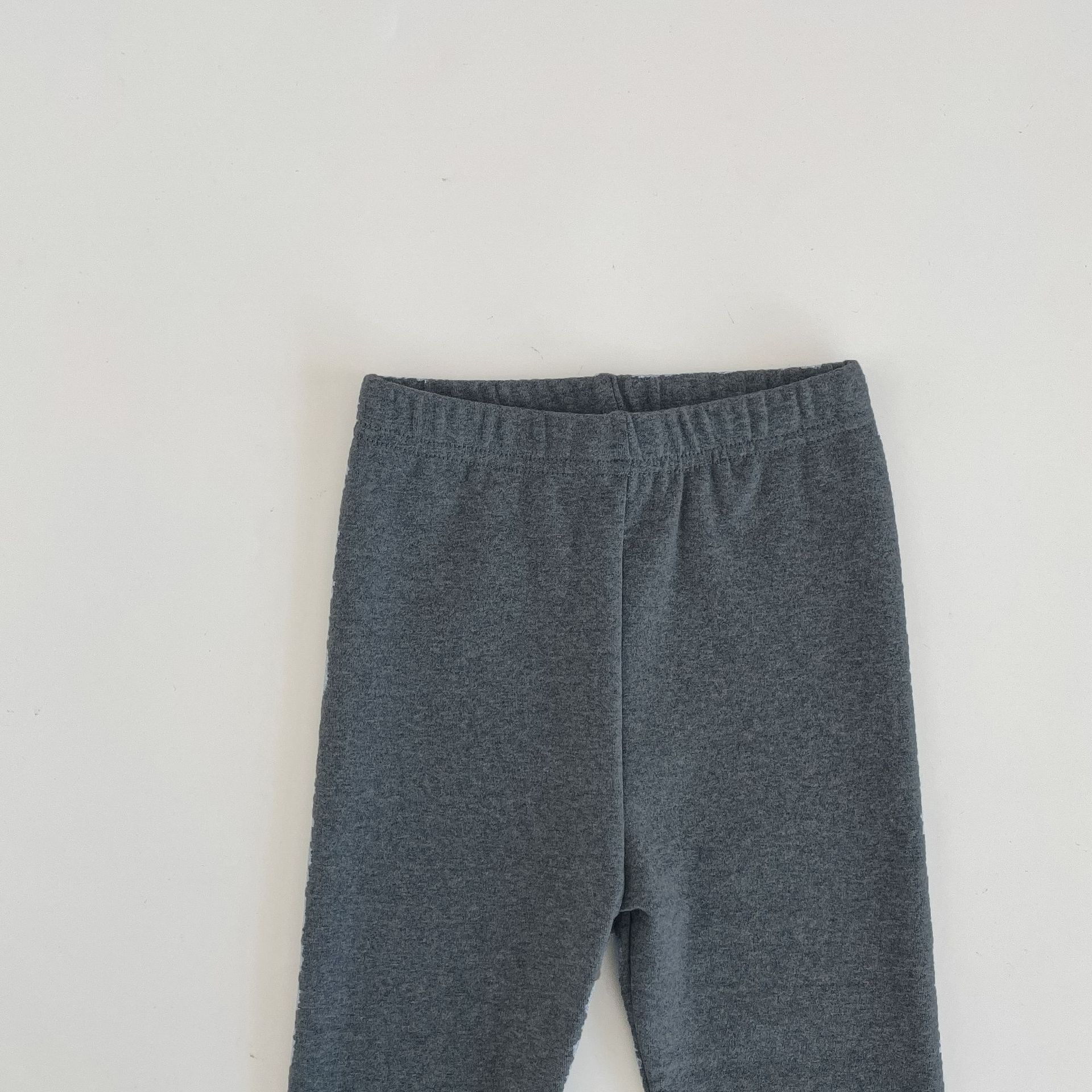 2023 Otoño e Invierno niñas SLIM-Fit color sólido polainas ropa exterior lana pull-up casual algodón bebé bottoming Pantalones