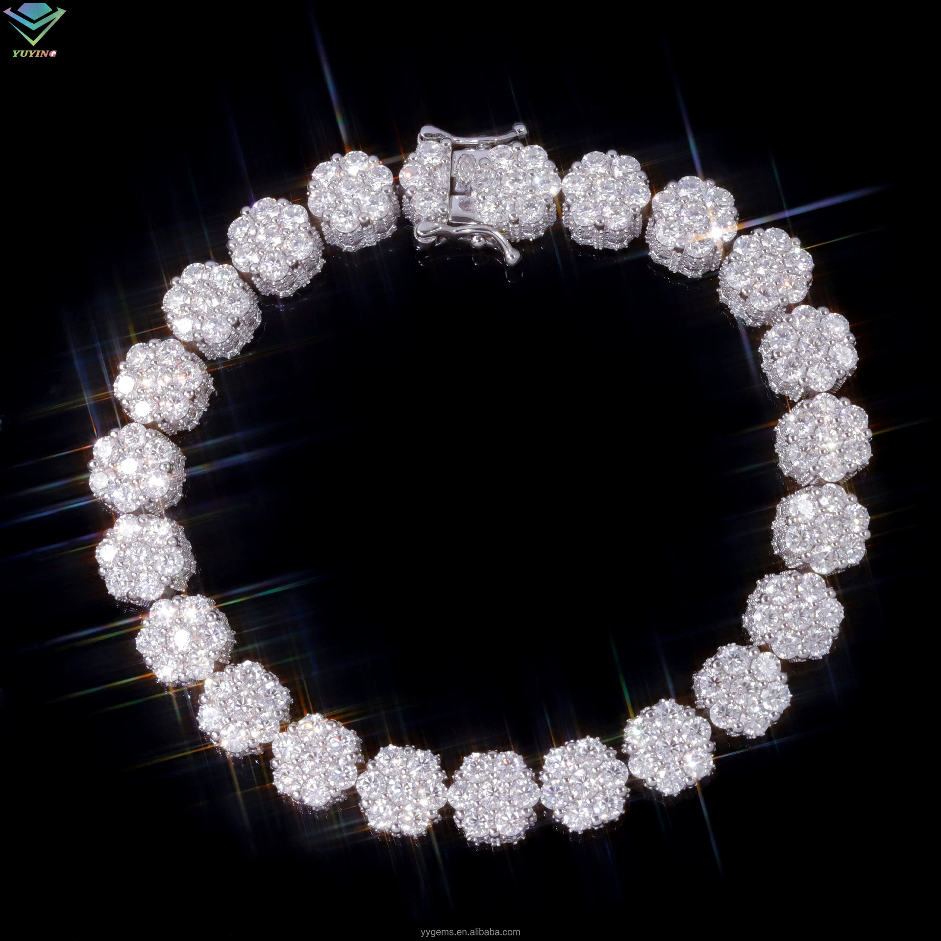 Европейский и американский хип-хоп браслет из стерлингового серебра S925 с высококачественным муассанитом, простой и элегантный браслет в форме цветка.