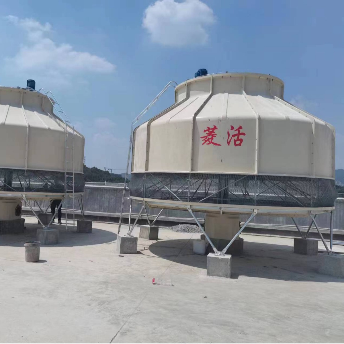 深圳市厂家直供300T菱活逆流圆形冷却塔