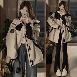 美式复古情侣冲锋衣外套女春秋新款宽松户外登山服休闲风衣潮