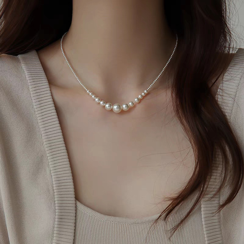 Size beads gradient pearl necklace necklace women's 2025 light luxury niche clavicle chain sweater chain accessories smile chain