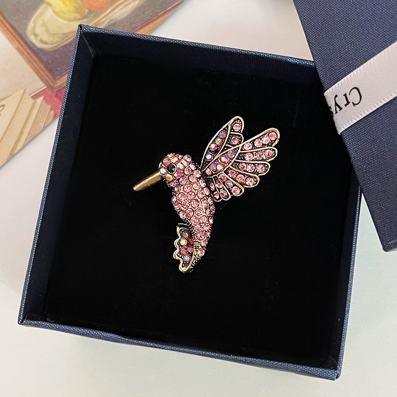 Spilla a forma di uccello con strass accessorio elegante animale_voghion.com
