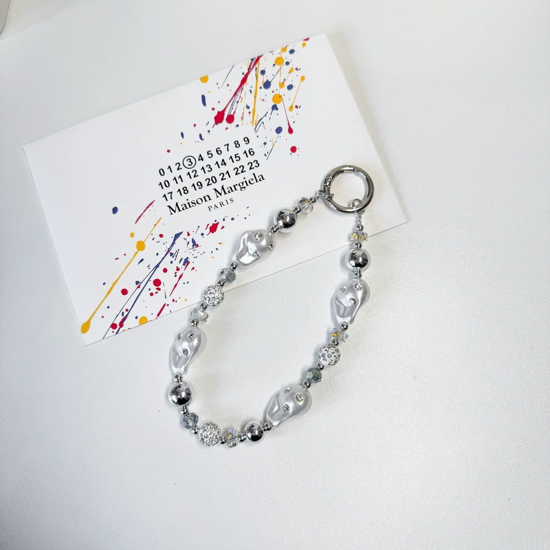Retro phone case pearl, keychain, universal bag accessory