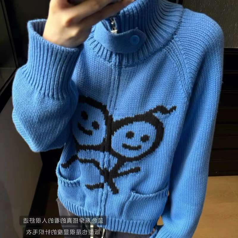 2026 autumn/winter new collection: urban-style zipper jacket with a cute logo, high-neck knitted sweater cardigan, trendy 2026 autumn/winter new collection: urban-style zipper jacket with a cute logo, high-neck knitted sweater cardigan, trendy