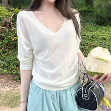 现货夏日偏爱 天丝亚麻短中袖t恤女夏季百搭v领打底衫内搭上衣