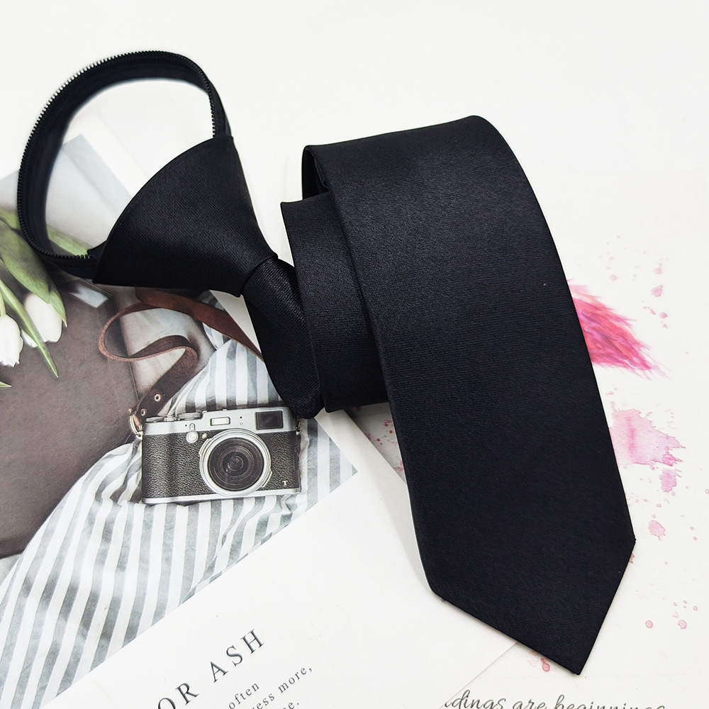 Fabricante spot color sólido corbata negra para hombre archivo de satén brillante 5cm versión coreana ultra estrecha de cremallera fácil de tirar sin estilo