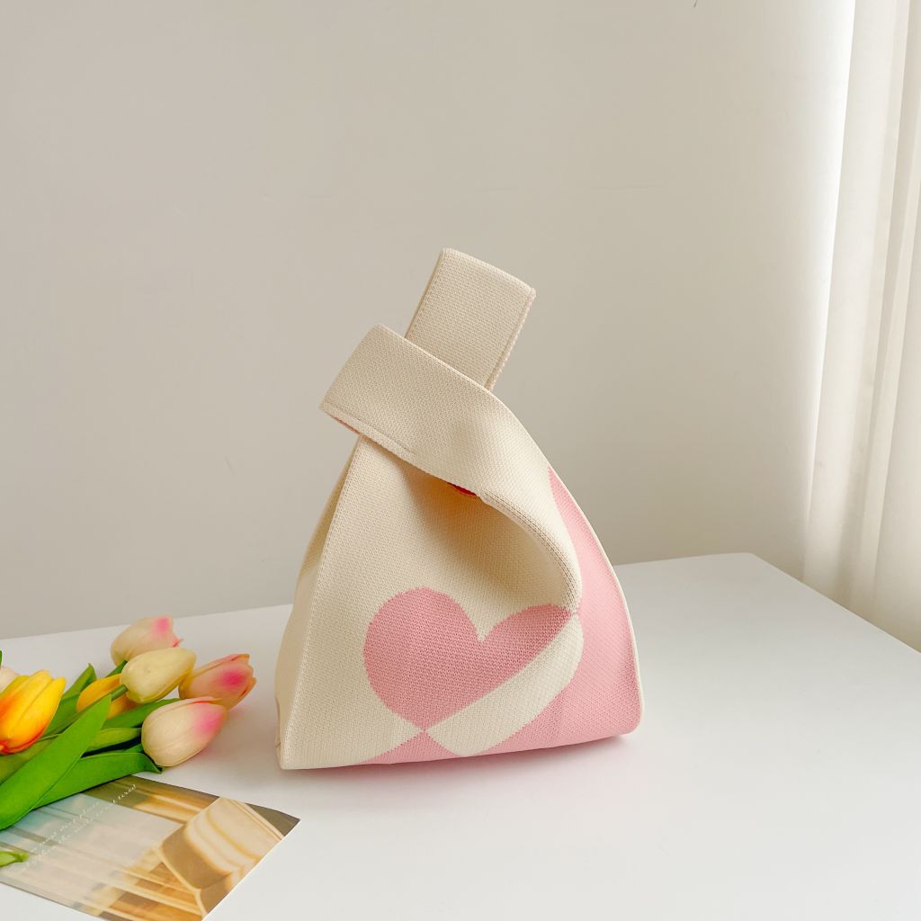 Women's Small Polyester Cartoon Heart Shape Basic Vintage Style Open Handbag display picture 19