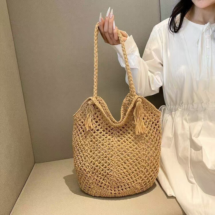 2026 Hand-Woven Cotton Thread Crochet Hollow-Out Tassel Shoulder Strap Casual Vacation Trendy Hot-Selling Single-Shoulder Women's Tote Bag
