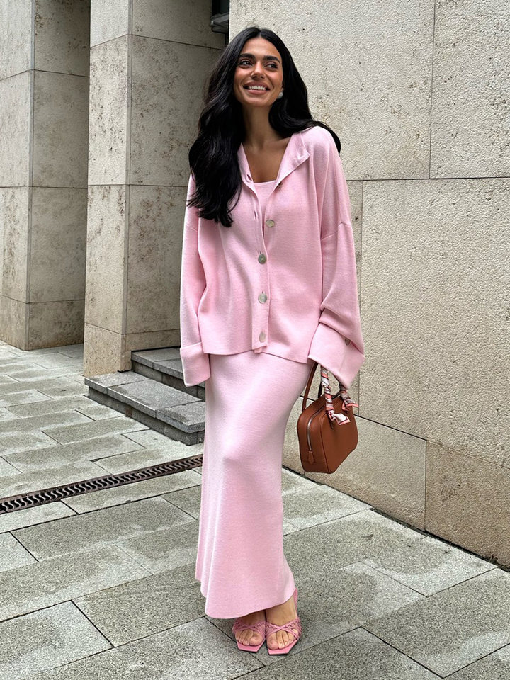 Set 3 món nữ gồm áo cardigan dệt kim dài tay, áo hai dây và chân váy dài — Bộ 3 chiếc màu hồng, Bộ 3 món màu nâu, Bộ 3 món mơ