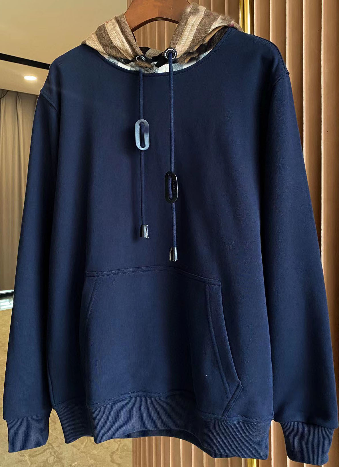 네이비 블루 풀오버