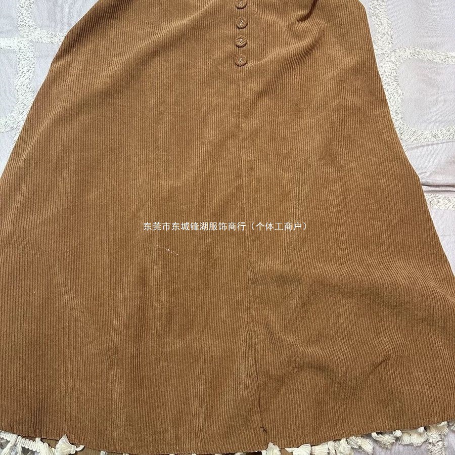 冬季灯芯绒半身裙秋冬2025新款高腰显瘦字半裙中长款加厚伞裙女
