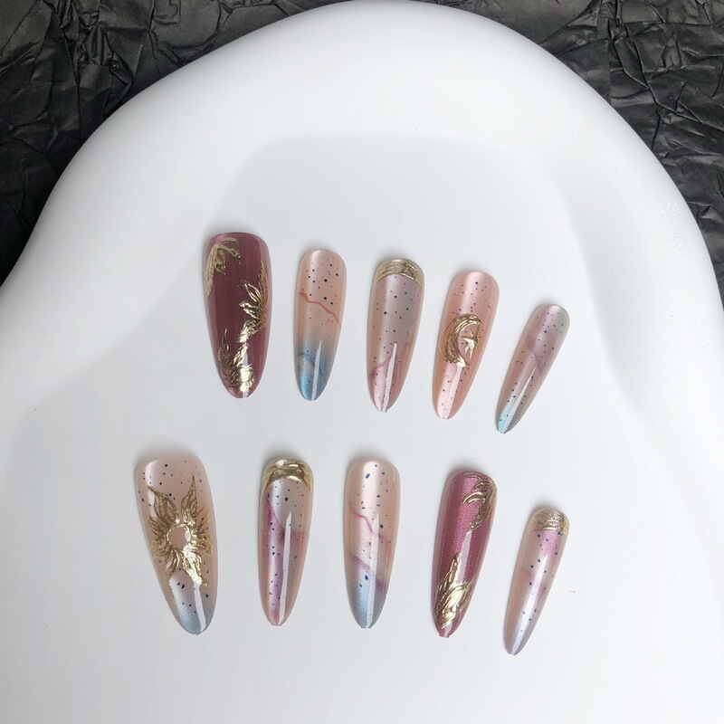 West Coast Sun God Cat's Eye Gold Wear Armor Line Sense Wave Gradient Long Almond Nail Art Patch
