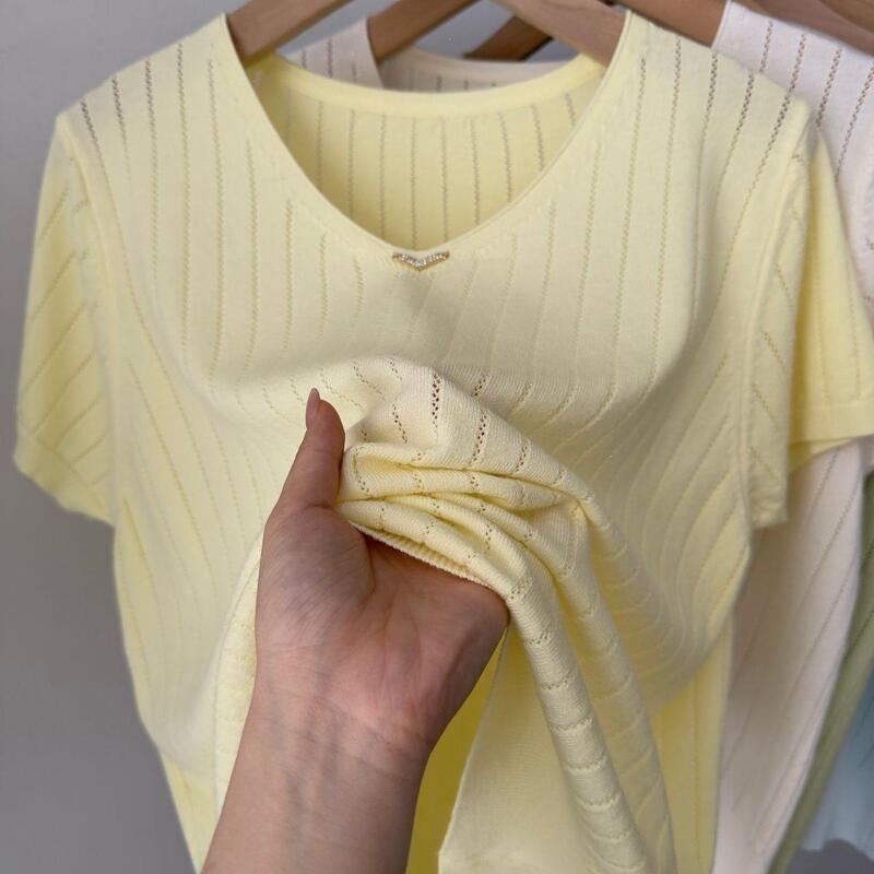 Summer Thin Loose V-Neck Knitted Sweater Top for Women, Short-Sleeve, Embellished with Rhinestones, Hollow-Out Design, Versatile, Soft and Comfortable Summer Thin Loose V-Neck Knitted Sweater Top for Women, Short-Sleeve, Embellished with Rhinestones, Hollow-Out Design, Versatile, Soft and Comfortable