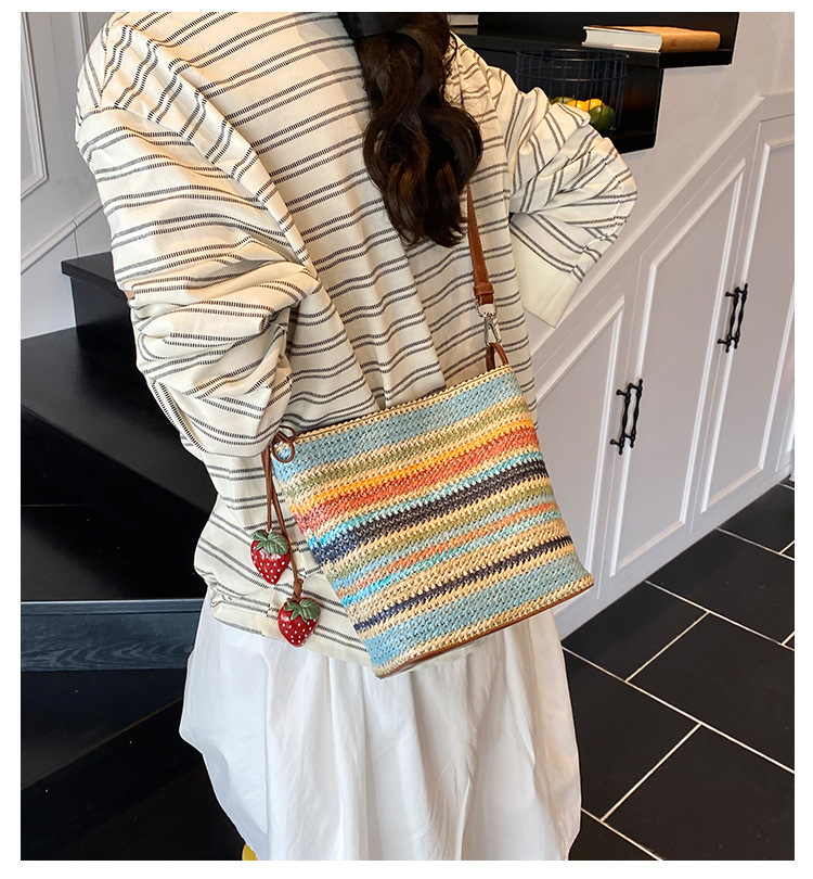 Handmade woven bag for women, 2025 new style straw woven bag, versatile shoulder bag, seaside vacation crossbody bag, bucket bag full figure