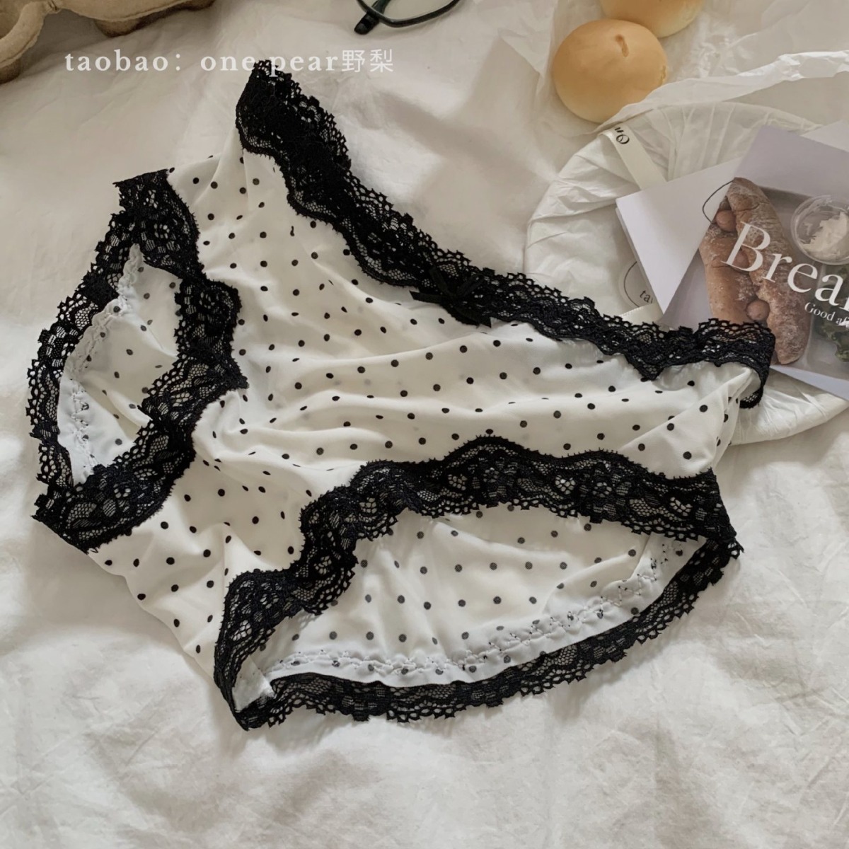 Ice Silk Underwear Women's Silky Quick-Drying Cool Mid-Waist Polka Dot Retro Lace Sexy Cotton Crotch Briefs