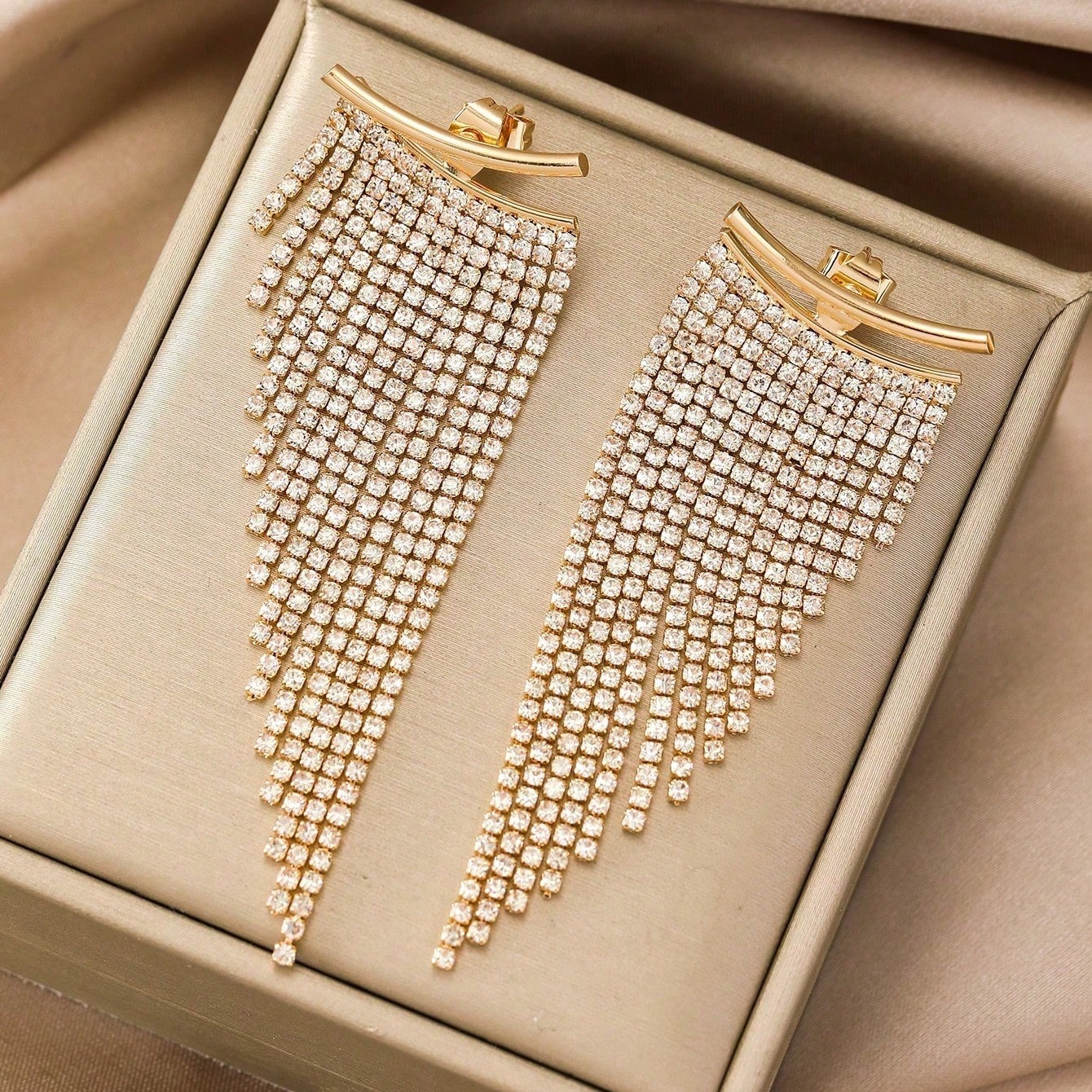 골드 풀 다이아몬드 사선 태슬