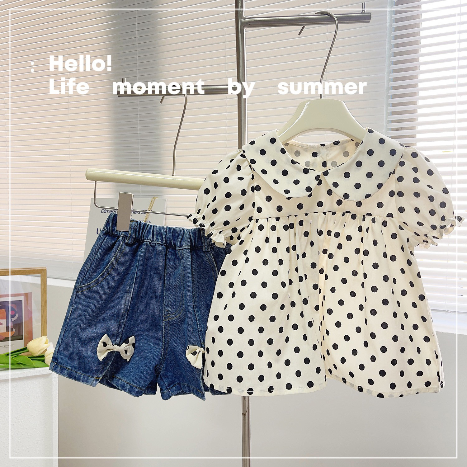 2023 Sommer neues gepunktetes Hemd mit Schleife und Jeansshorts, zweiteiliges Schatzset für Mädchen in koreanischer Version 23097_voghion.com