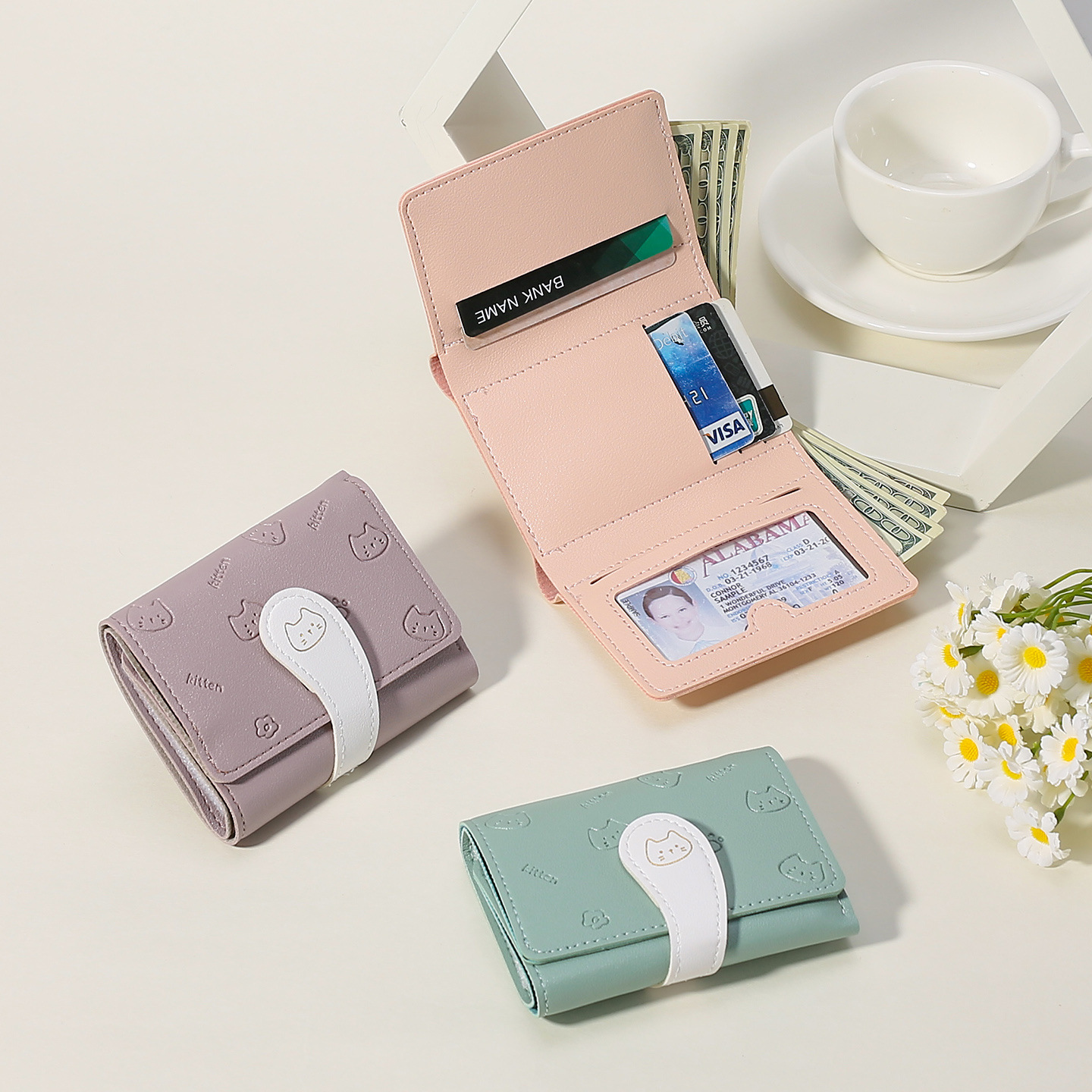 Caricatura lindo gato corto tres carteras plegables para mujeres nuevas pequeñas frescas multi-tarjeta nicho bolso de cambio bolso de tarjetas