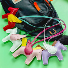 厂家直销小马包包挂件pu皮革小飞马挂件卡通小马挂件钥匙扣批发