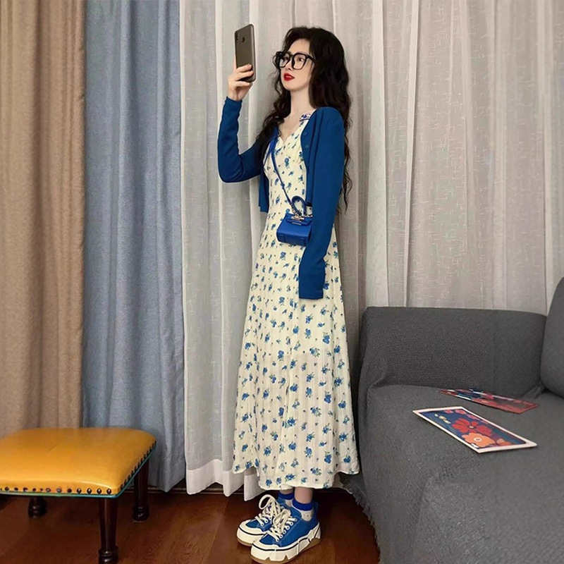 早秋装搭配一整套小个子茶系穿搭套装女蓝色碎花吊带连衣裙两件套|undefined