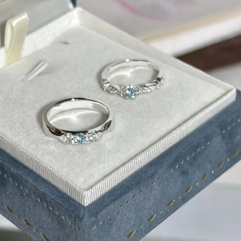 Blue sparkling diamond ring for women, 2026 new hot style, simple and elegant, versatile index finger ring, niche design, couple's ring Blue sparkling diamond ring for women, 2026 new hot style, simple and elegant, versatile index finger ring, niche design, couple's ring