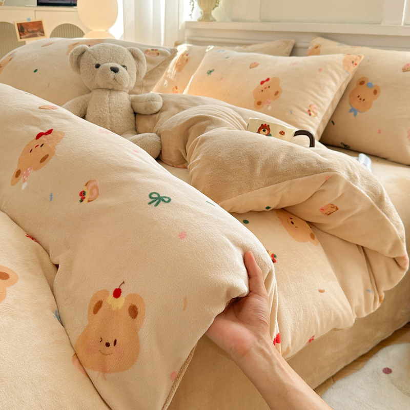 Invierno engrosado de leche de lana de cuatro piezas conjunto 2025 nuevo dormitorio sábanas de lana de coral cubierta de tres piezas conjunto de ropa de cama