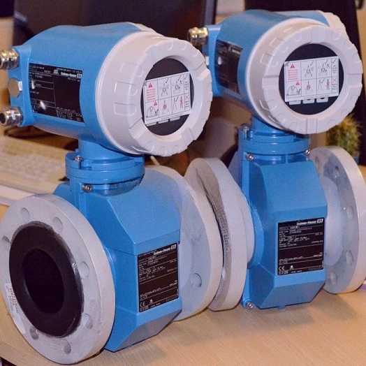 Счетчик-расходомер 50H80-UF1A1AB0ABAA E + h санитарный Электромагнитный В запасе 53H08